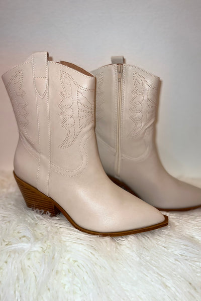 High Cotton Boots – Rowdy Western Hippie